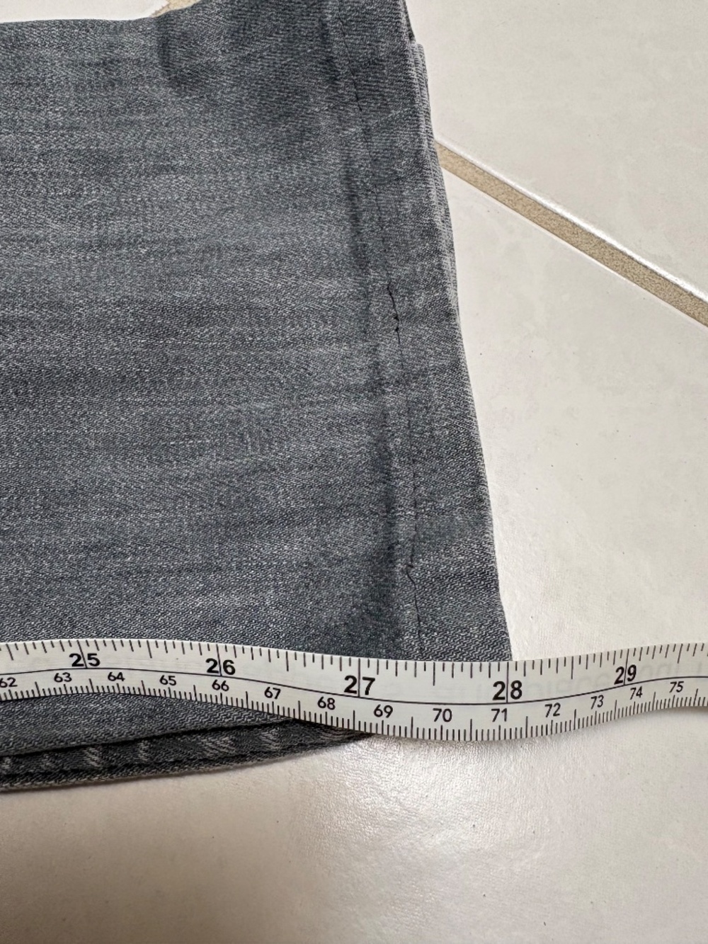 Hudson Mid Rise Jeans - Picture 7 of 7